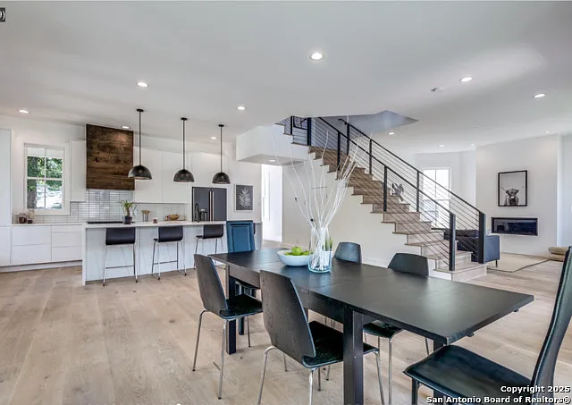 630 E Carson St — Photo 12