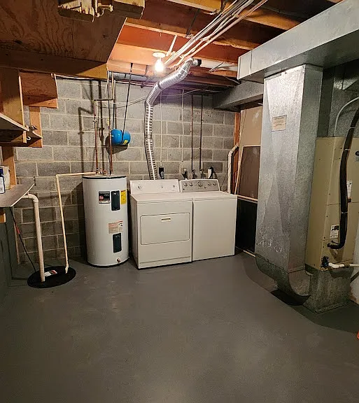 237 Alymer Ct — Photo 26