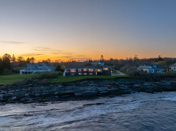 10 Sunny Bank Road, Cape Elizabeth, ME 04107