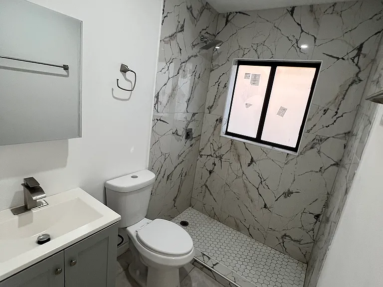 49 NW 30th Ave #2 — Photo 26