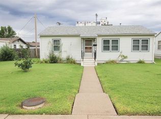 305 E 11th St, Ellis, KS 67637