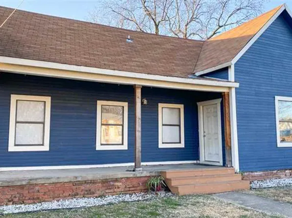 109 E St NE, Ardmore, OK 73401