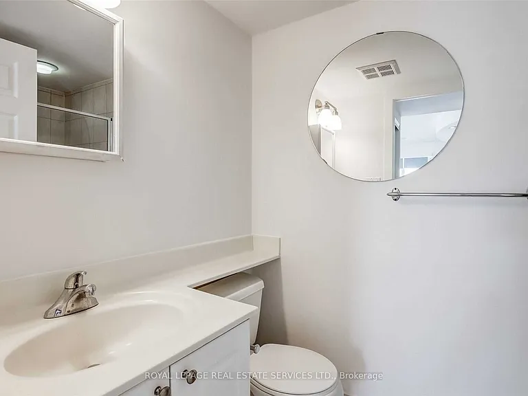 550 Queens Quay W #709 — Photo 24