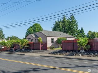 3102 Columbia Heights Rd, Longview, WA 98632