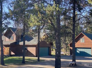 28 Coho Ln, Donnelly, ID 83615