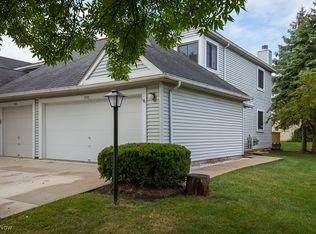 5524 Windrush Ct, Cleveland, OH 44134