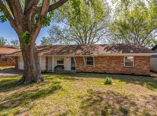 204 Ross Ave, Denison, TX 75020