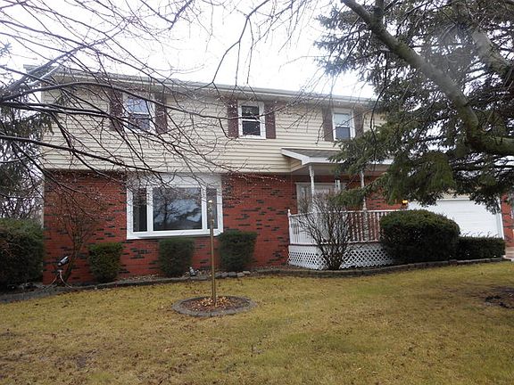 2nd image of 1512 Cardinal Dr