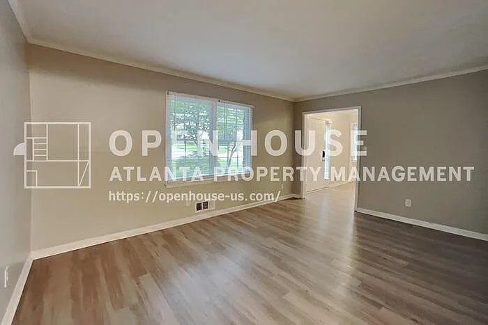 4 bed, 2.5 bath, 2181 sqft, $2,340 — Photo 4