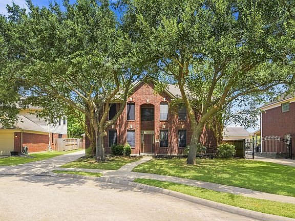 3rd image of 13507 Willow Heights Ct