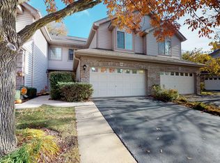 1565 N Saint Marks Pl, Palatine, IL 60067