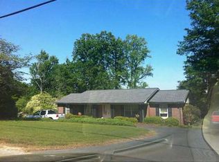 114 Valley Cir, Calhoun, GA 30701