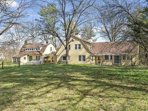 229 Musketaquid Rd, Concord, MA 01742