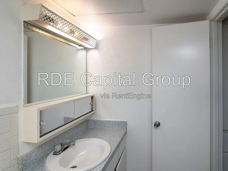 7054 Glenview Dr #71 — Photo 9