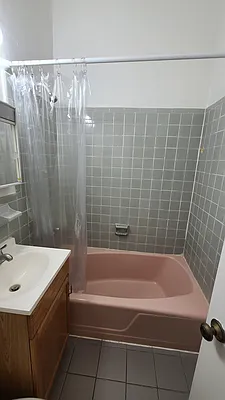 Rented by United Realty Equities | media 7