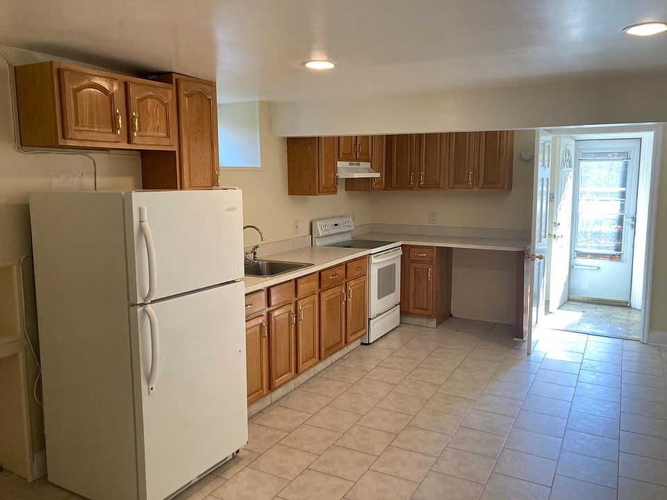 1st image of 149 Primrose Ave #1