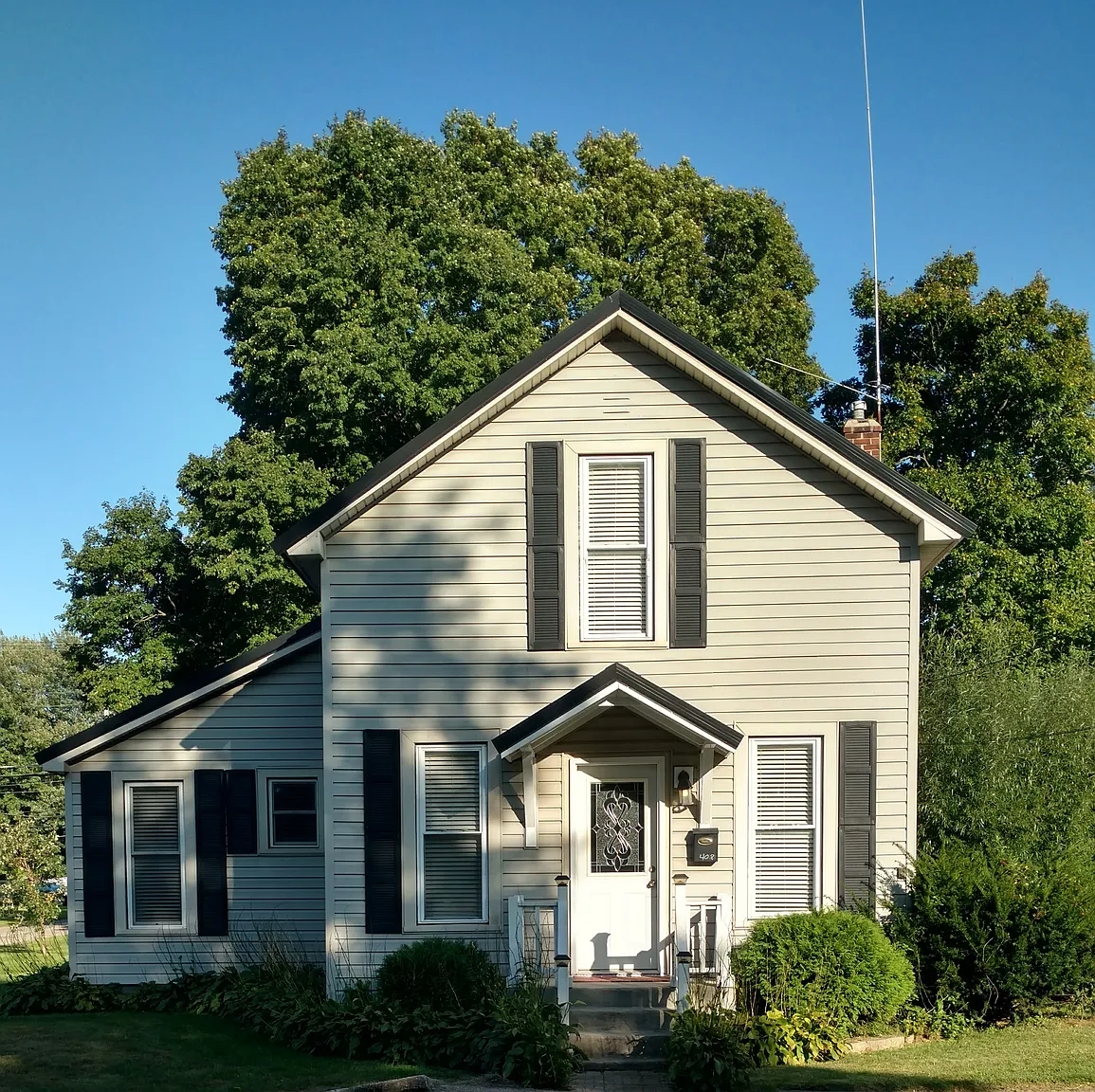 408 Sycamore St photo 1