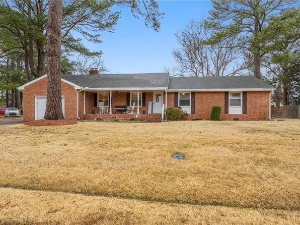 5704 Barberry Ln, Portsmouth, VA 23703