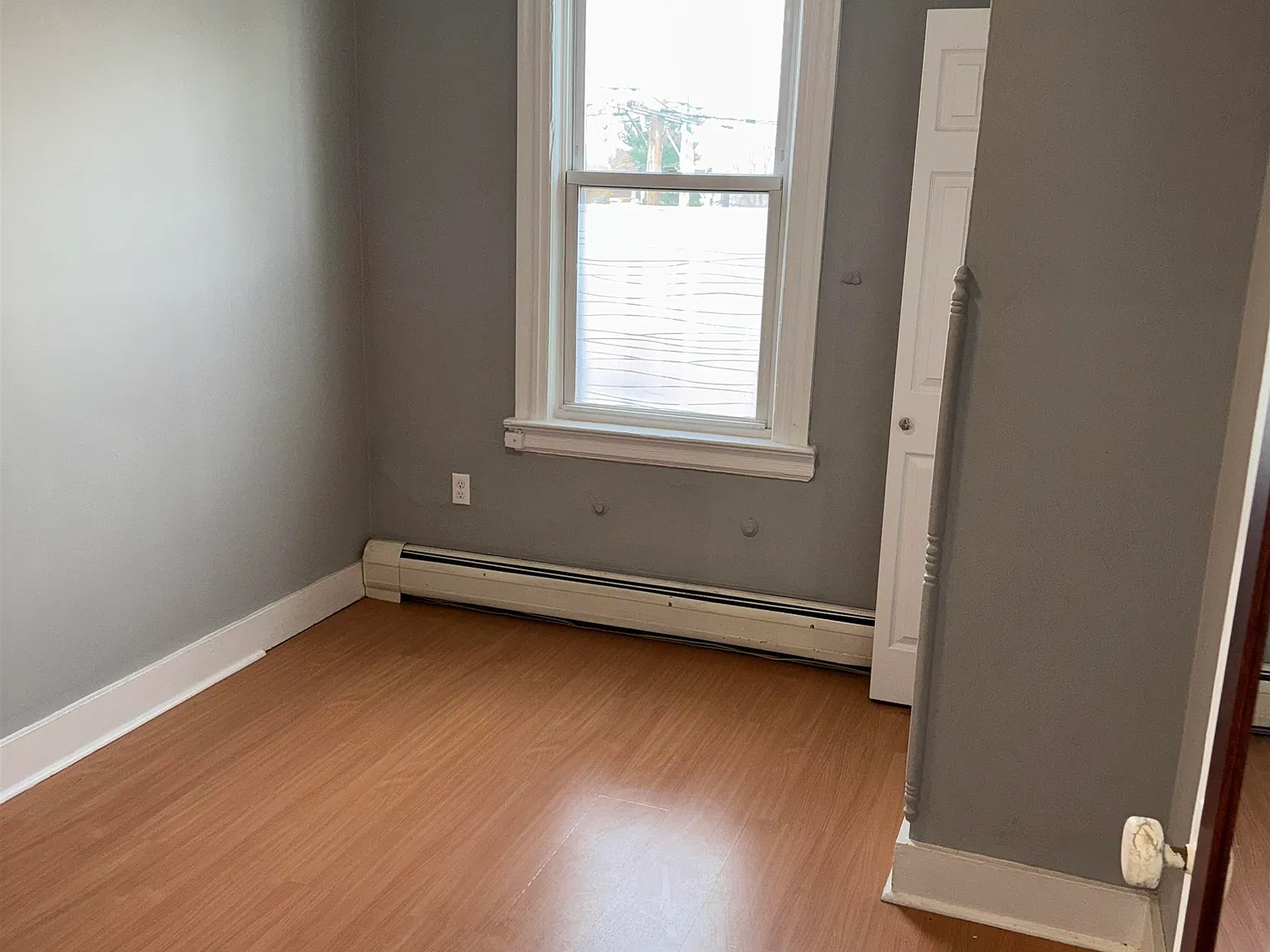 4 bed, 1.0 bath, $2,500 — Photo 1