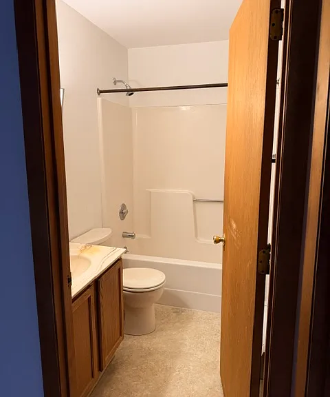 91 Shirley Cir #141 — Photo 8