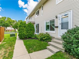 412 Eastbrooke Ln, Rochester, NY 14618