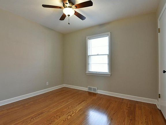 2nd image of 1613 Deer Park Ave
