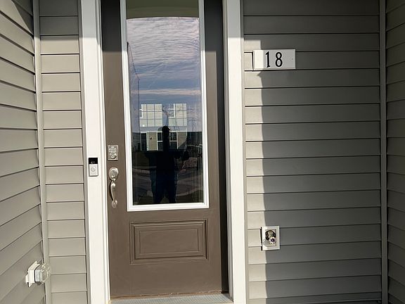 2nd image of 18 Bruton Ln