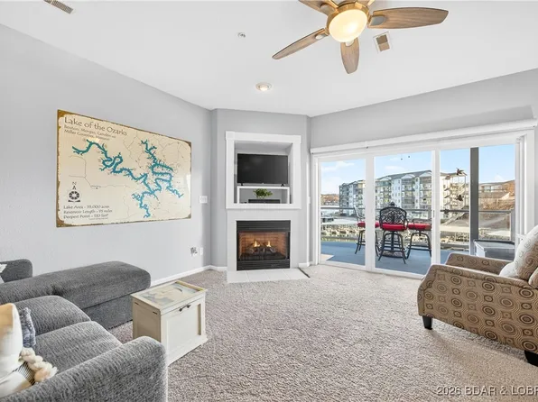 151 Upper Monarch Cove Dr Unit 2B, Lake Ozark, MO 65049