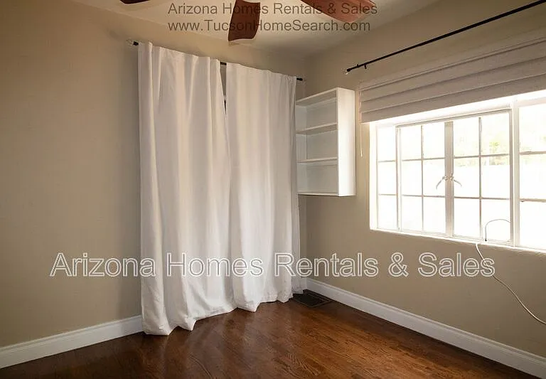 122 N Martin Ave — Photo 12