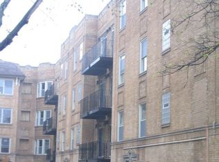1634 W Farwell Ave, Chicago, IL 60626