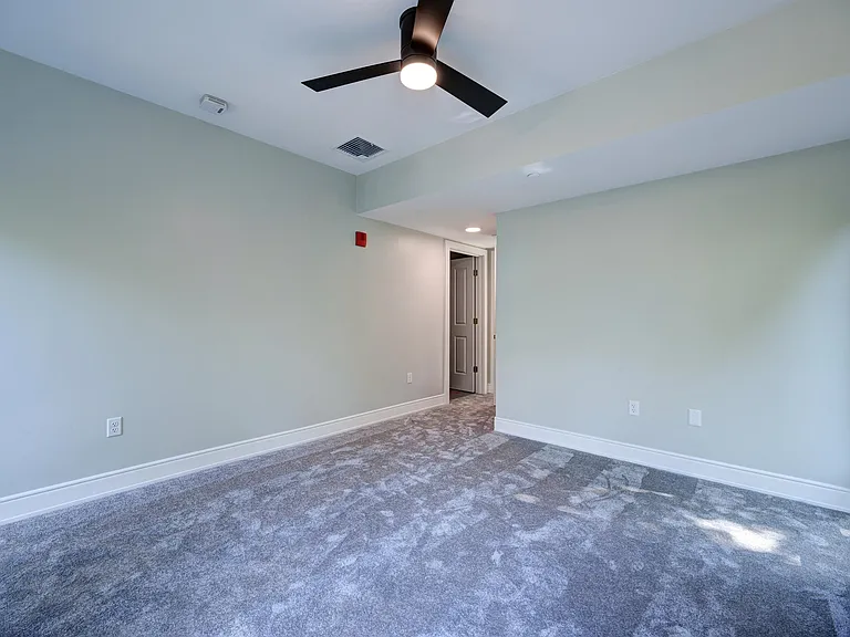 2059 Lafayette Rd #203 — Photo 13