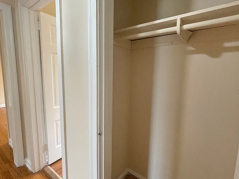 2823 Thornhill Rd — Photo 10