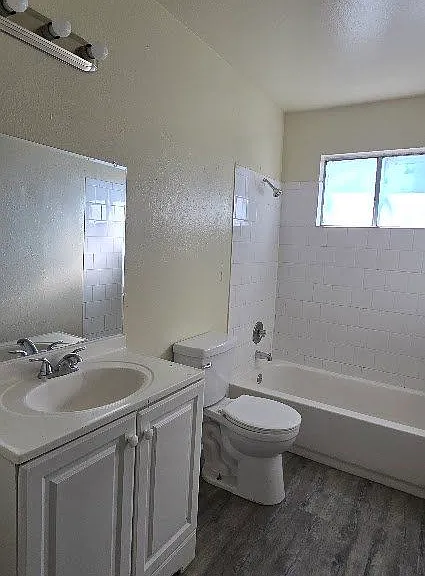 4240 E Clay Ave #1 — Photo 11