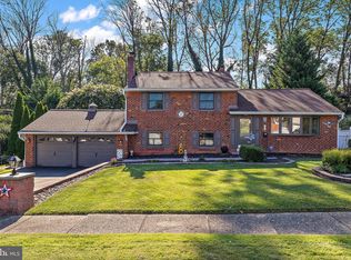 609 Hillside Ave, Brookhaven, PA 19015