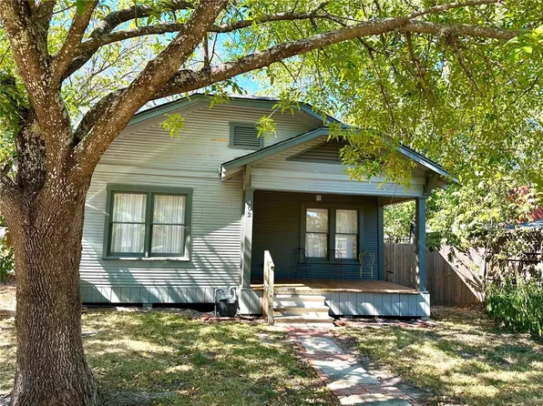 402 N Haswell Dr, Bryan, TX 77803