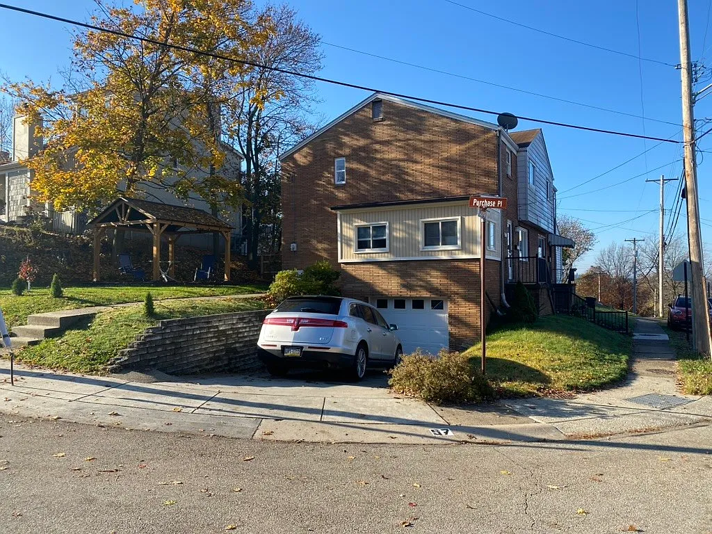 Building Photo - 57 Seneca Dr