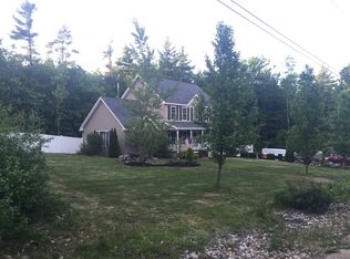 8 Country Rd, Deerfield, NH 03037