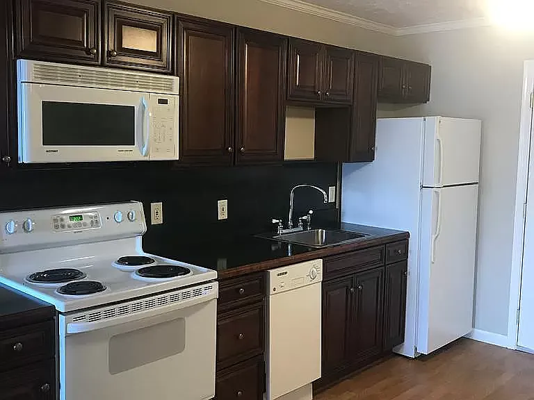 15 E Church St #2 — Photo 3