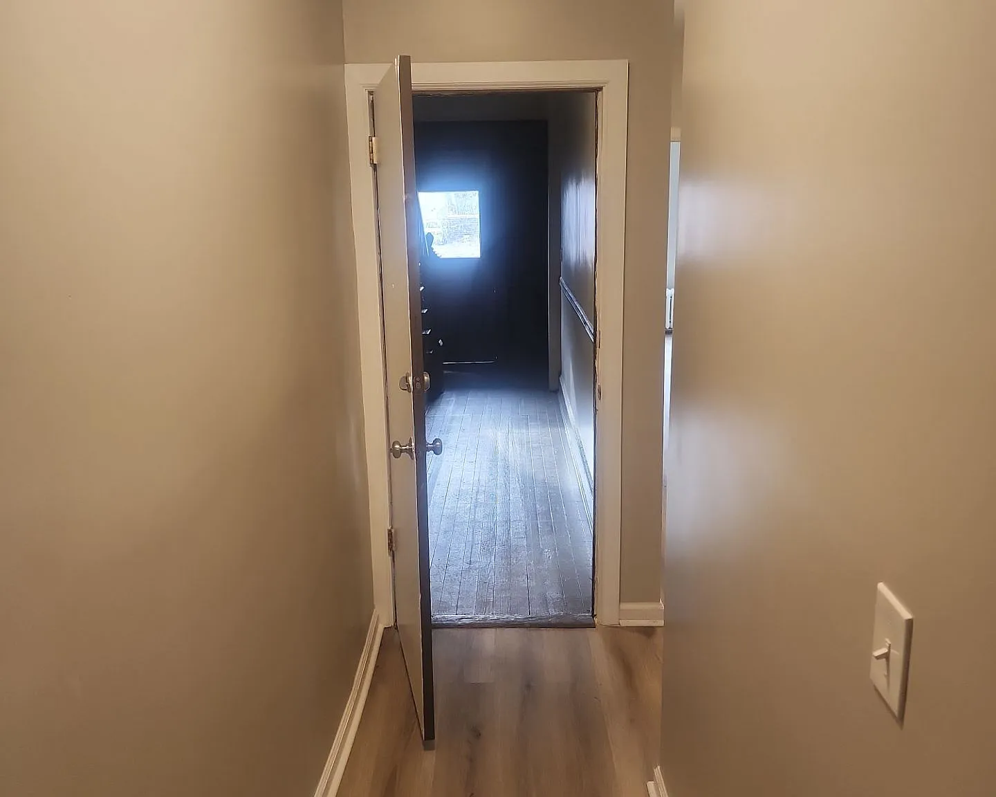Leasing Special 1 Month Free Rent at 38 Whitmore St in Hartford — Photo 1