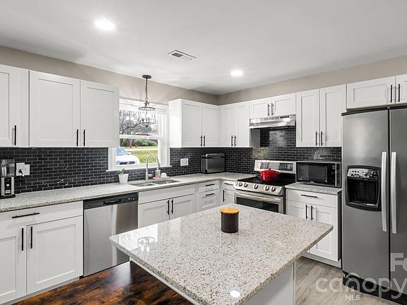 2nd image of 9290 Fisher Rd