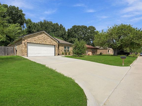 3rd image of 2150 Mosher Ln