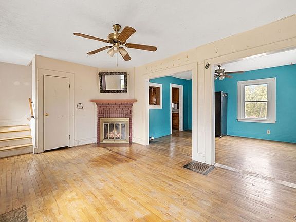 4th image of 135 Huntley St