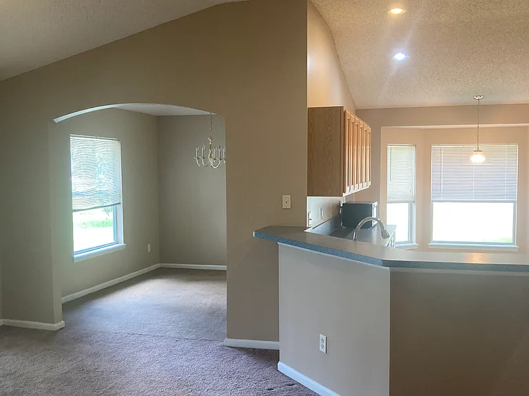 1713 S Summer Ridge Ct — Photo 6