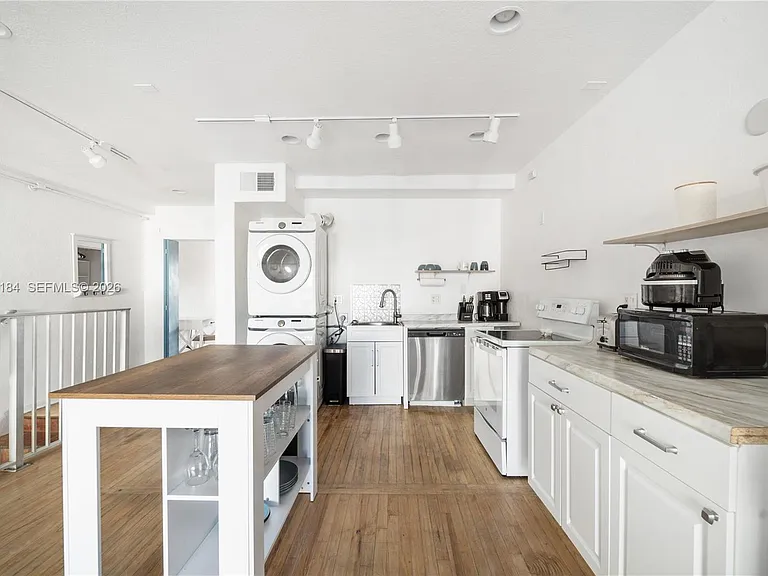 905 Sunrise Ln #905 — Photo 14