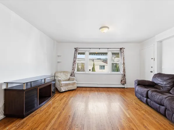 41 Alan Terrace image 5 of 16