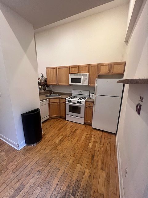 1st image of 1626 Mount Vernon St APT 1F