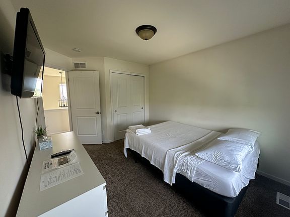 4th image of 3819 Blossom Dr