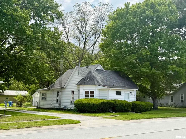 107 S 1st St, Oakford, IL 62673