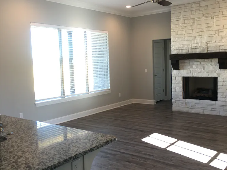 5858 W Luna St — Photo 9