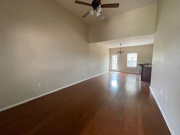 5th image of 2901 SW Windrift Ave #2